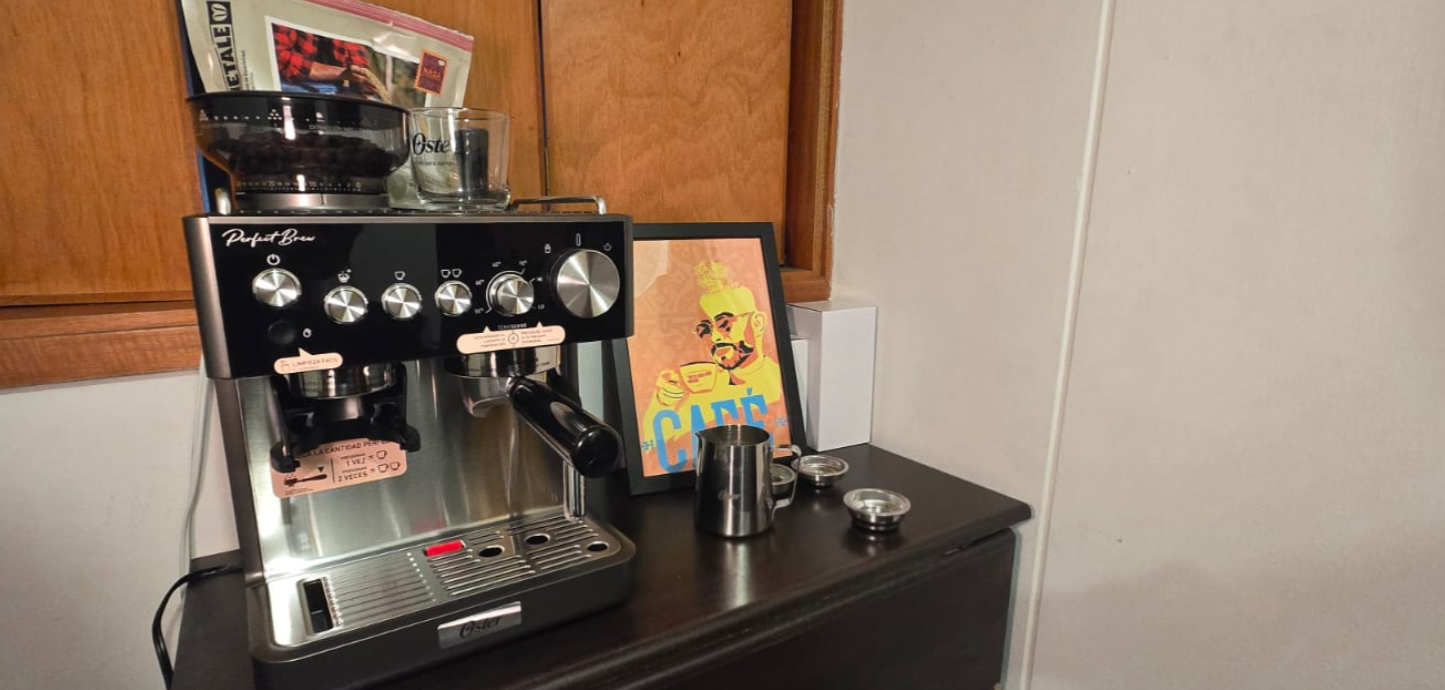 La Oster Perfect Brew acerca la experiencia de un barista profesional a la casa.