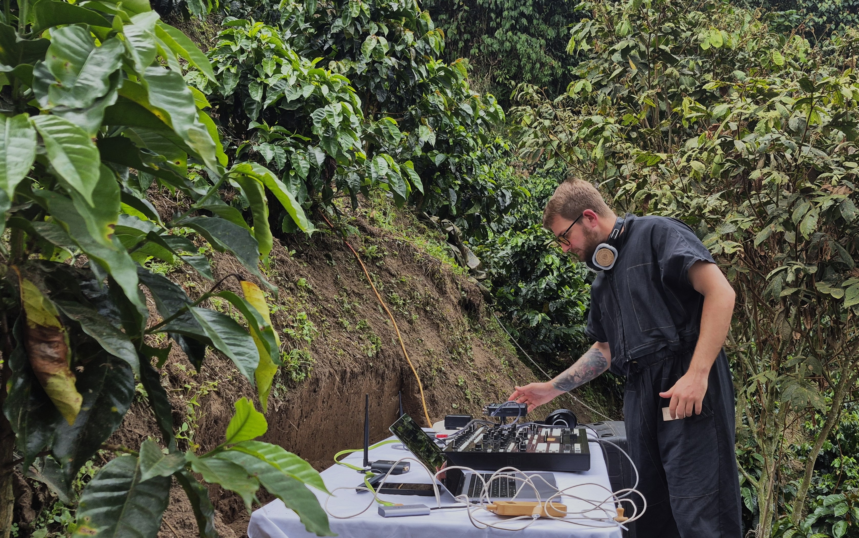 Hila, Dj argentino