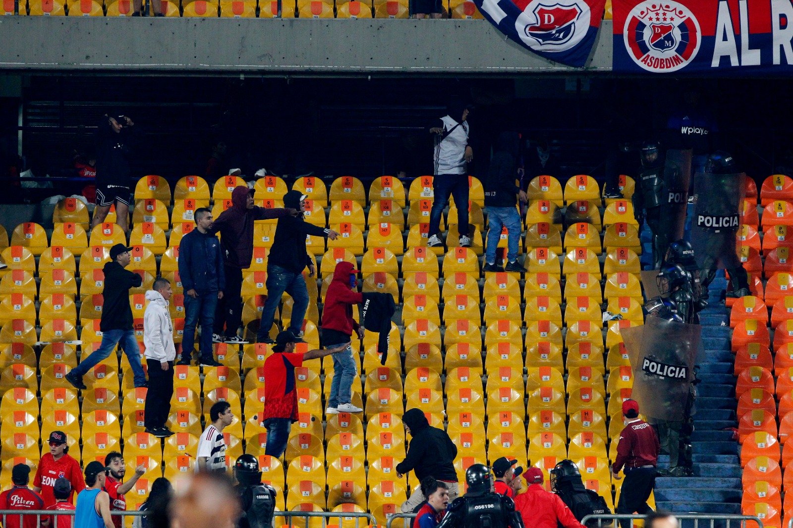 Las autoridades de Medellín avanzan en la identificación de los responsables de los desmanes en el Atanasio Girardot tras la final de copa.