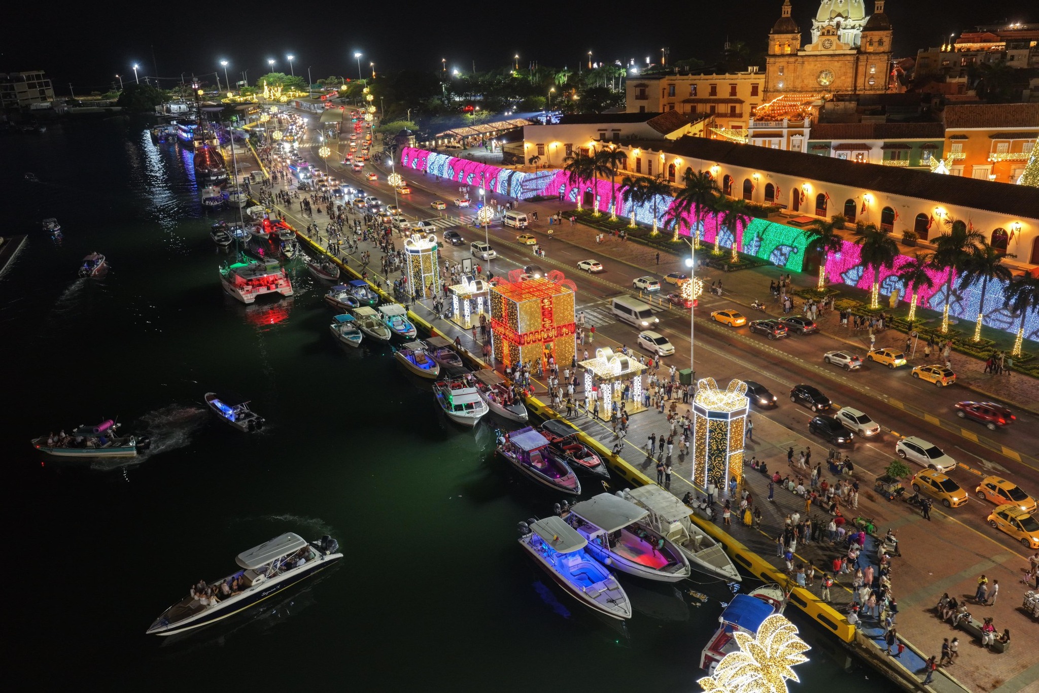 Alumbrado navideño Cartagena 2025.