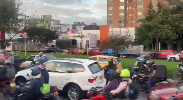 Se registra manifestación en la Autopista Norte con calle 100