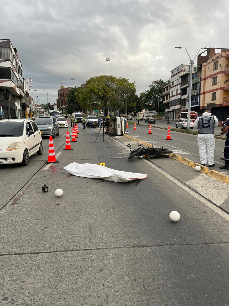Simulacro de un accidente de tránsito, parte de estrategia de prevención en Cali.