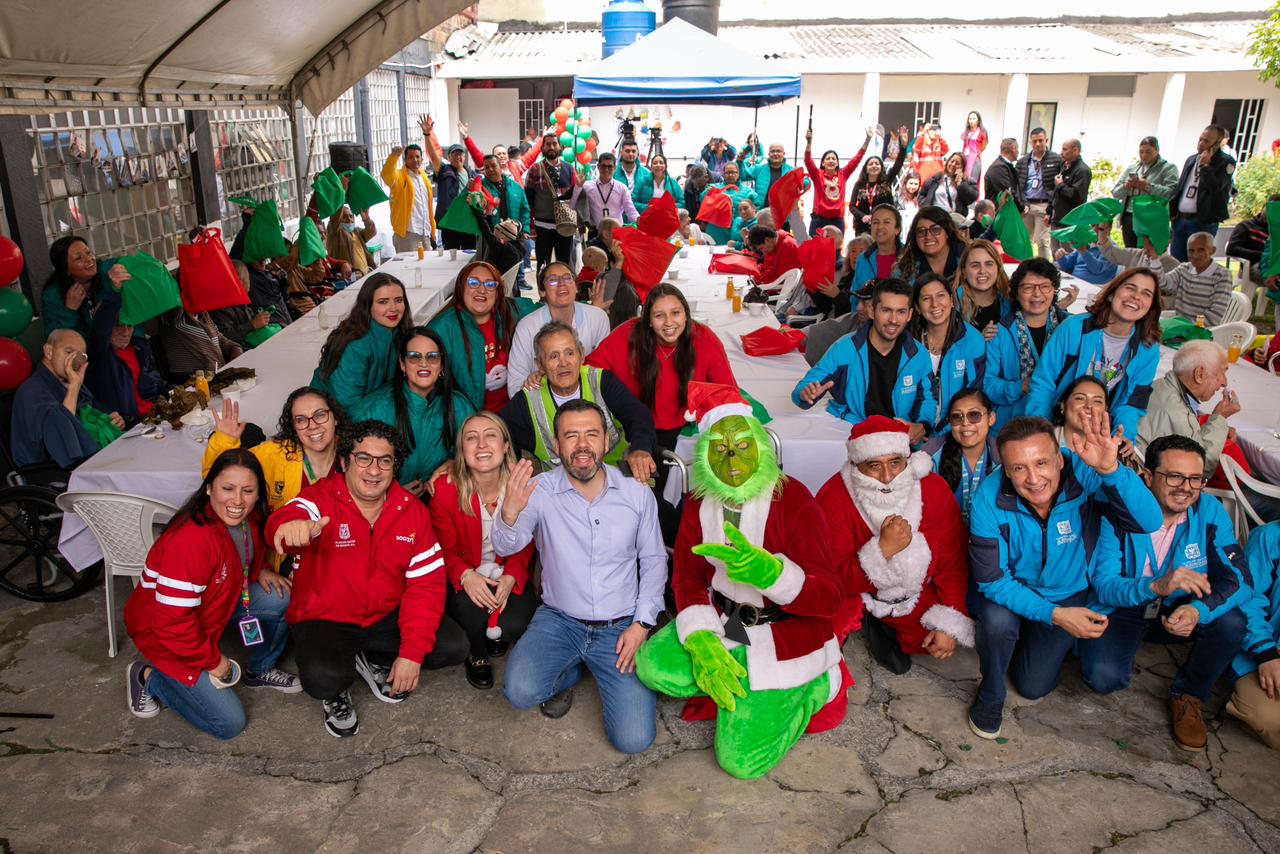 Adultos mayores abandonados