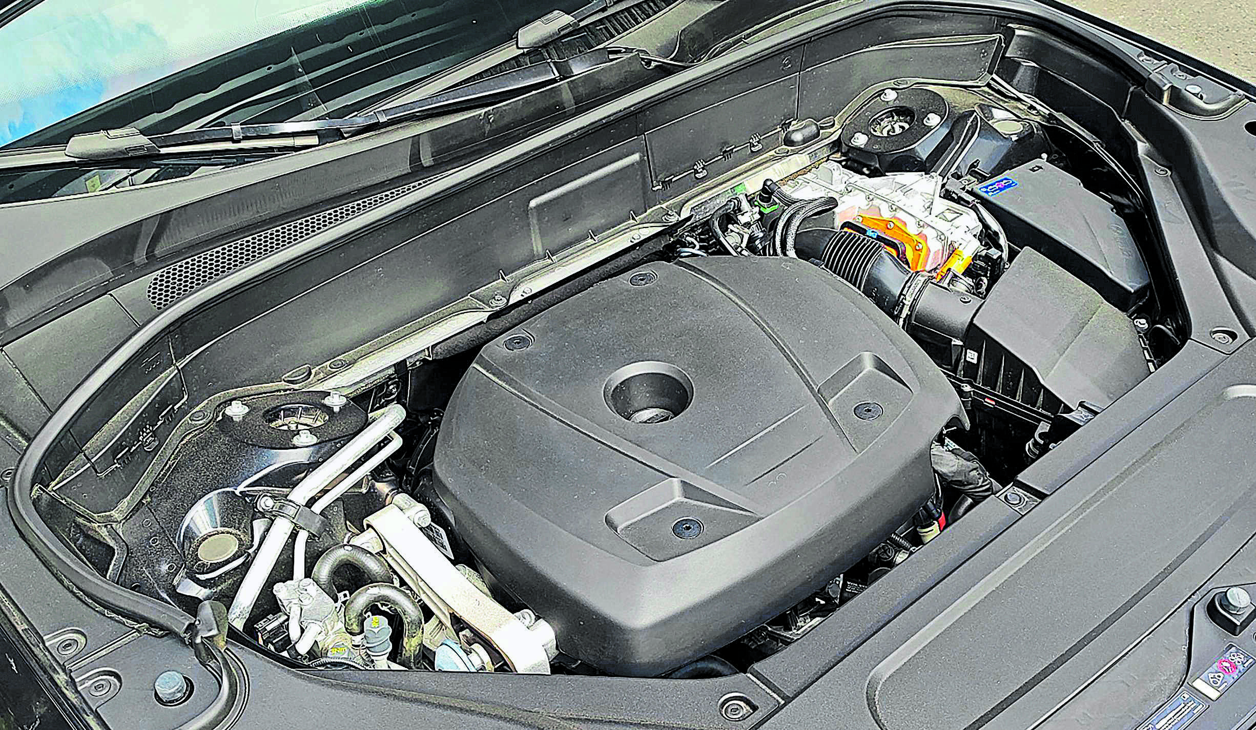 Los vehículos con algún tipo de motorización híbrida se han convertido en la alternativa ideal en muchos casos.
