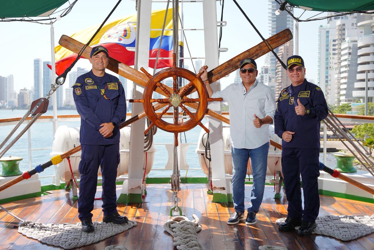Alcaldía y Fuerza Naval activan el plan Ancla Heroica por tierra, mar y aire.