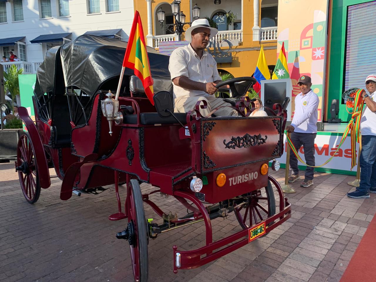 Coches eléctricos para Cartagena ya ruedan por las calles del Centro Histórico