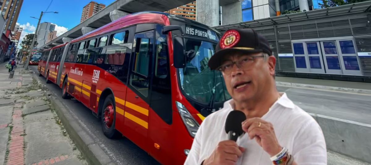 Presidente Gustavo Petro y pasajes de TransMilenio en Bogotá.