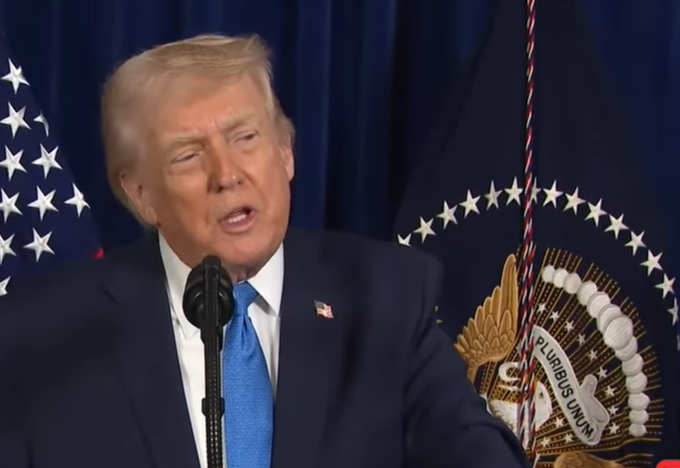 El presidente Donald Trump realizó una conferencia de prensa desde su casa de Mar-a Lago