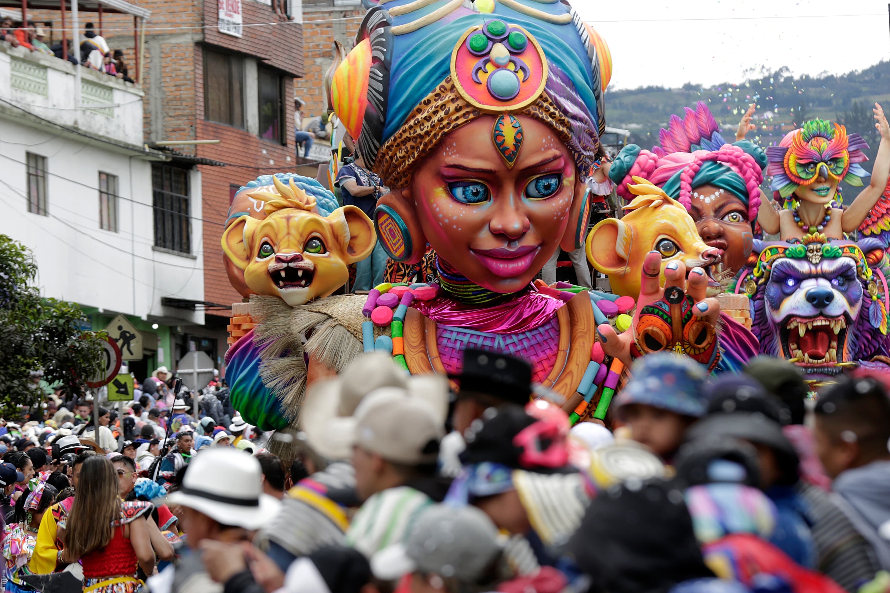 Pasto celebró la edición 100 del Carnaval de Negros y Blancos