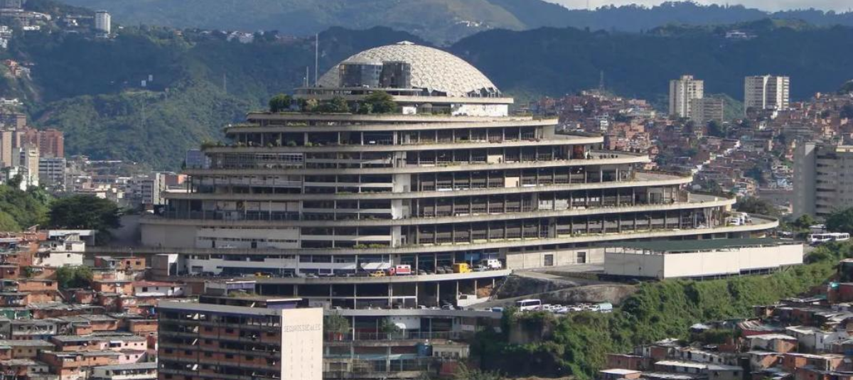 La elección en Costa Rica que puede consolidar el giro a la derecha en Centroamérica bajo la sombra del modelo de Bukele / Análisis de Mauricio Vargas