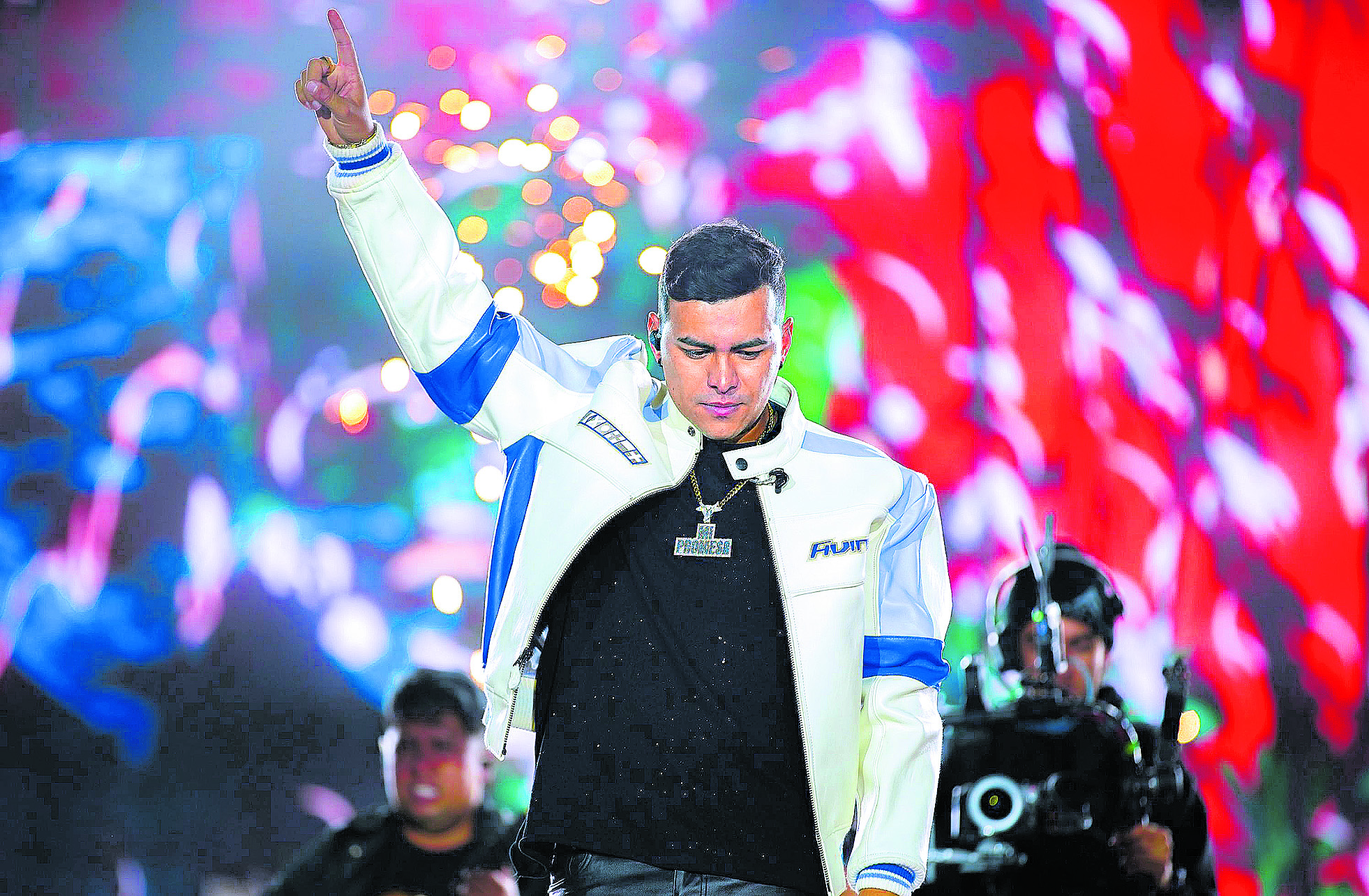 Yeison Jiménez durante su concierto 'Mi promesa', con un Campín repleto, el 26 de julio de 2025, cuando también celebró su cumpleaños.  foto: