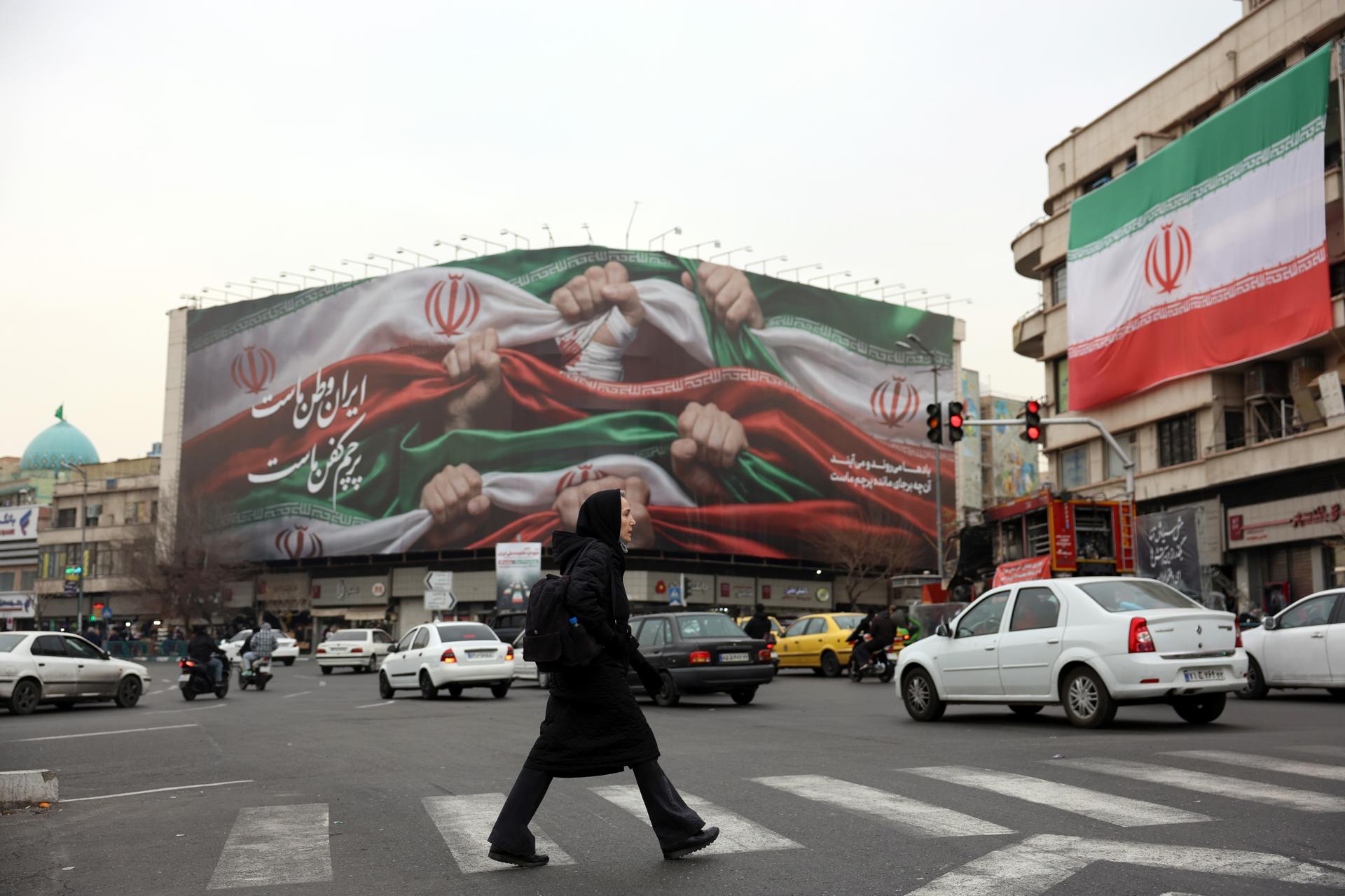 Irán está experimentando un apagón nacional de internet que comenzó el 8 de enero de 2026, en medio de una creciente ola de protestas antigubernamentales.