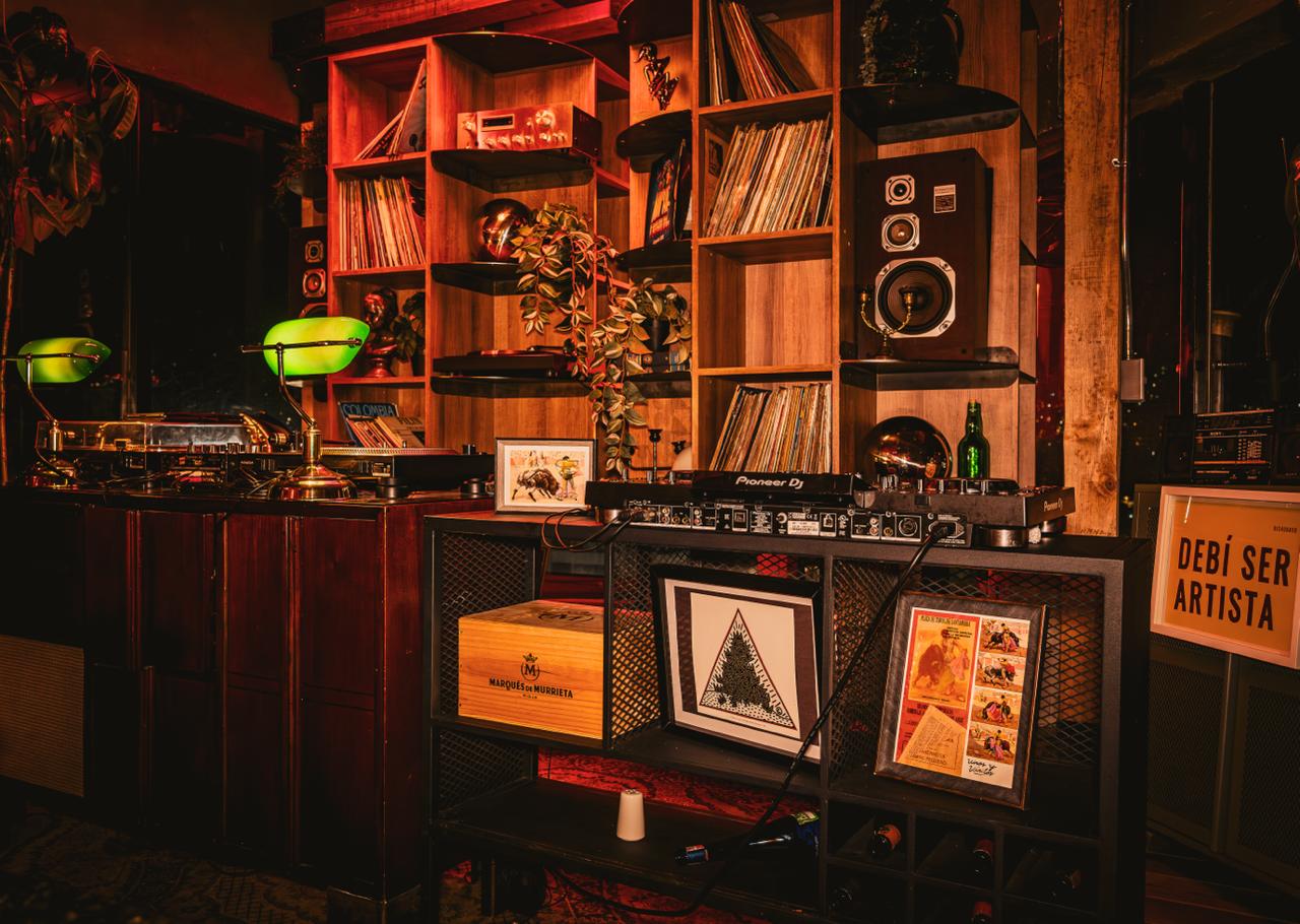 Vinos y vinilos, rooftop en Cedritos, Bogotá