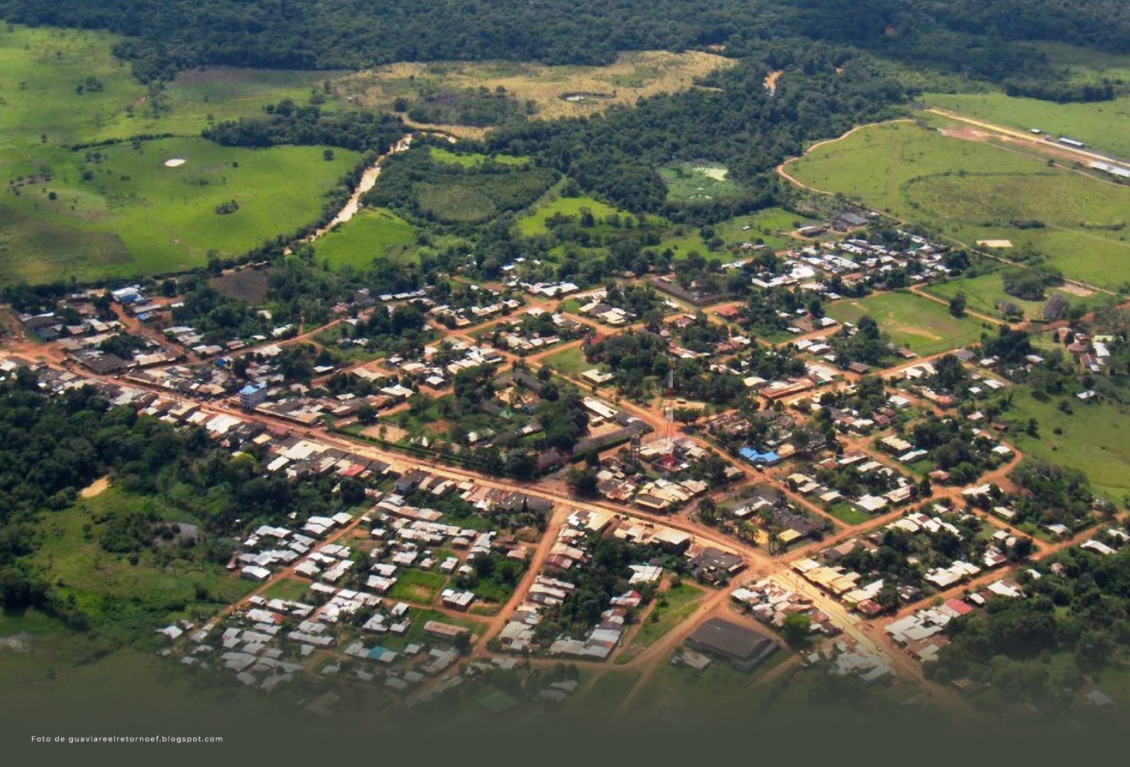 Ejército indaga masacre entre disidencias de 'Iván Mordisco' y 'Calarcá' en zona rural de El Retorno, Guaviare.