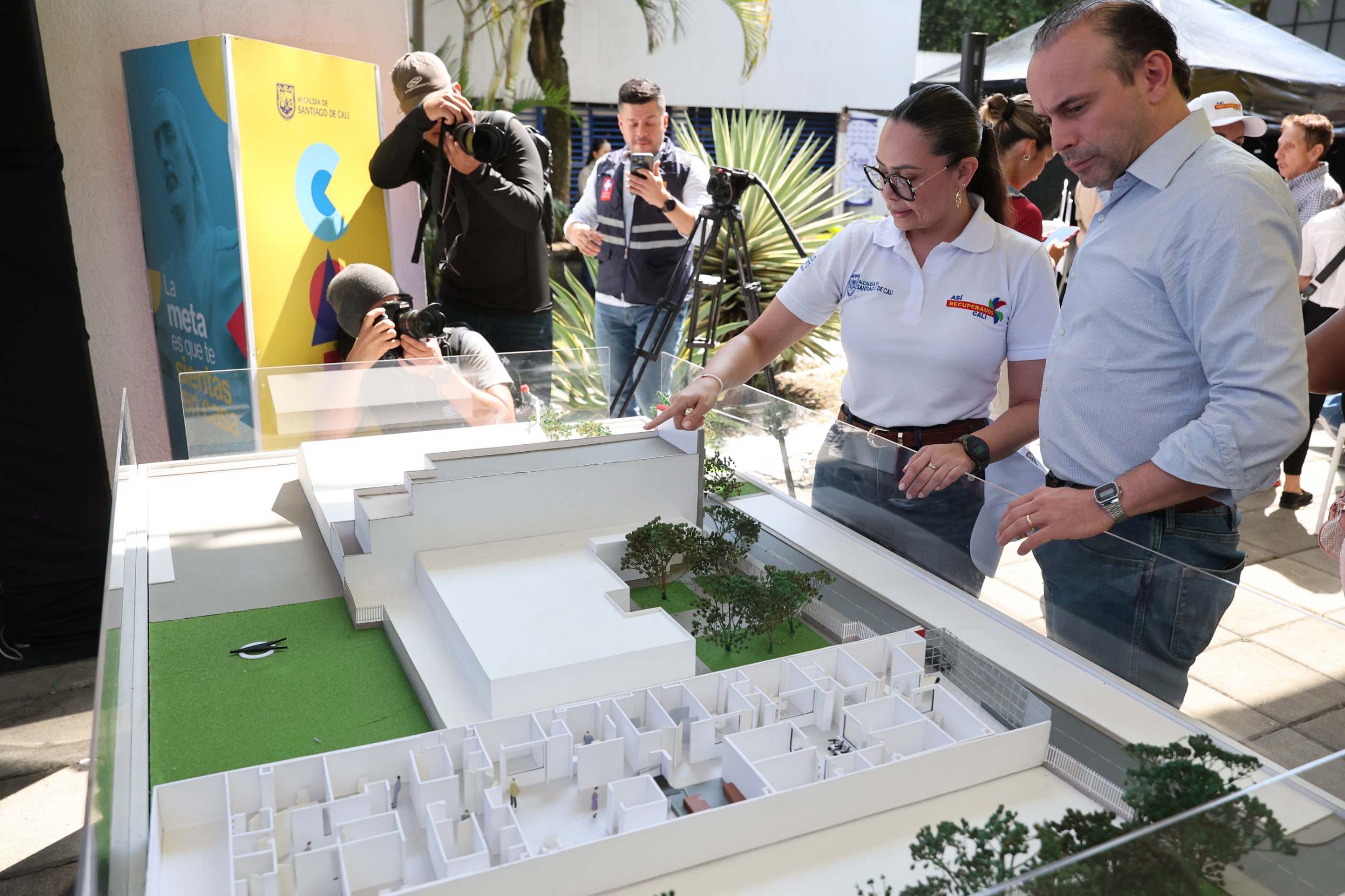 Arrancó la construcción de la nueva Clínica de Cáncer de Mama en Cali.