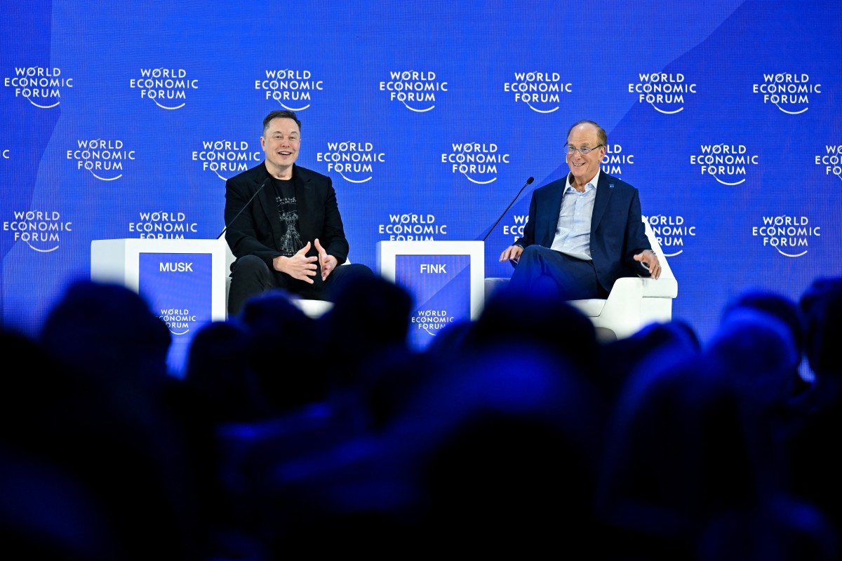 Elon Musk durante el Foro de Davos 2026