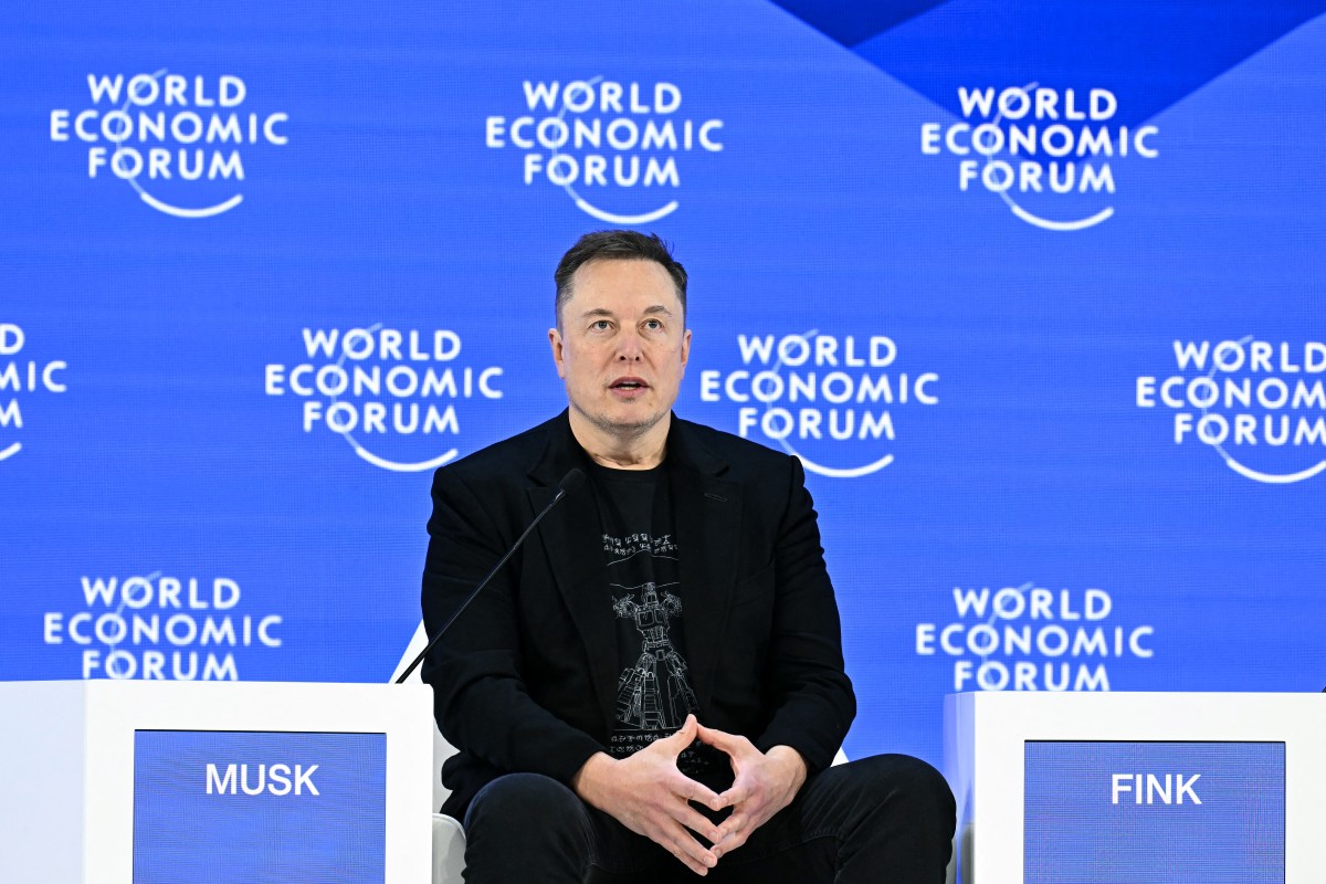 Elon Musk în timpul Forumului de la Davos 2026