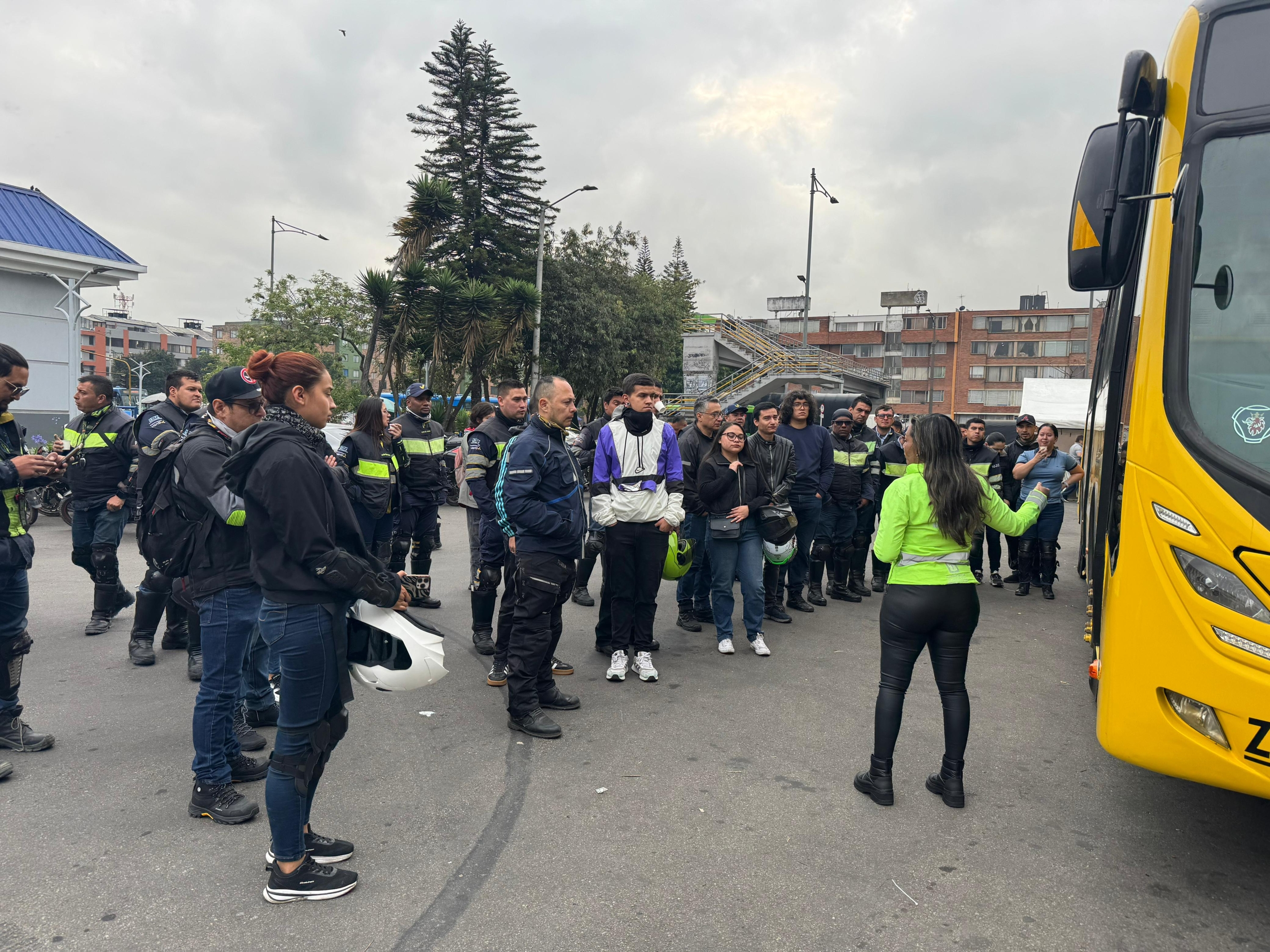 Curso teórico práctico para motociclistas en Bogotá.