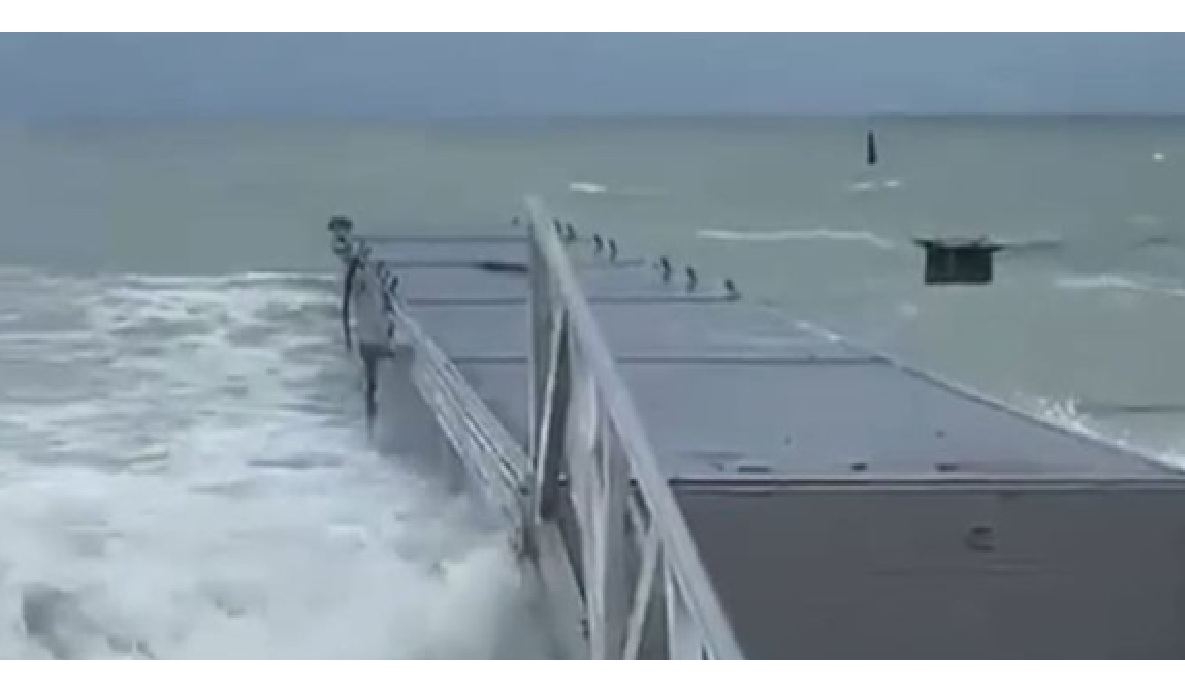 Muelle de Playa Blanca fur destruido por el mar