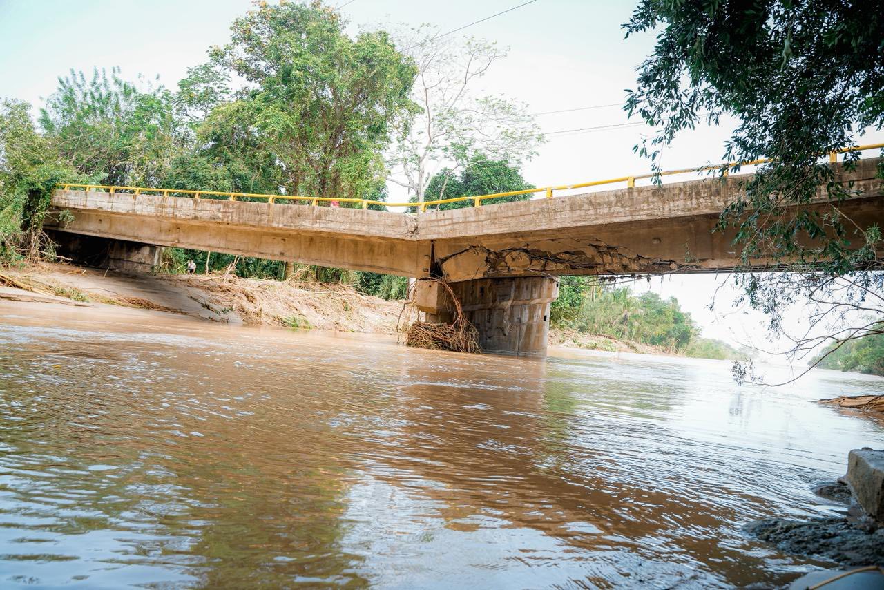 Daños en el puente de Mendihuaca deja incomunicada a La Guajira.
