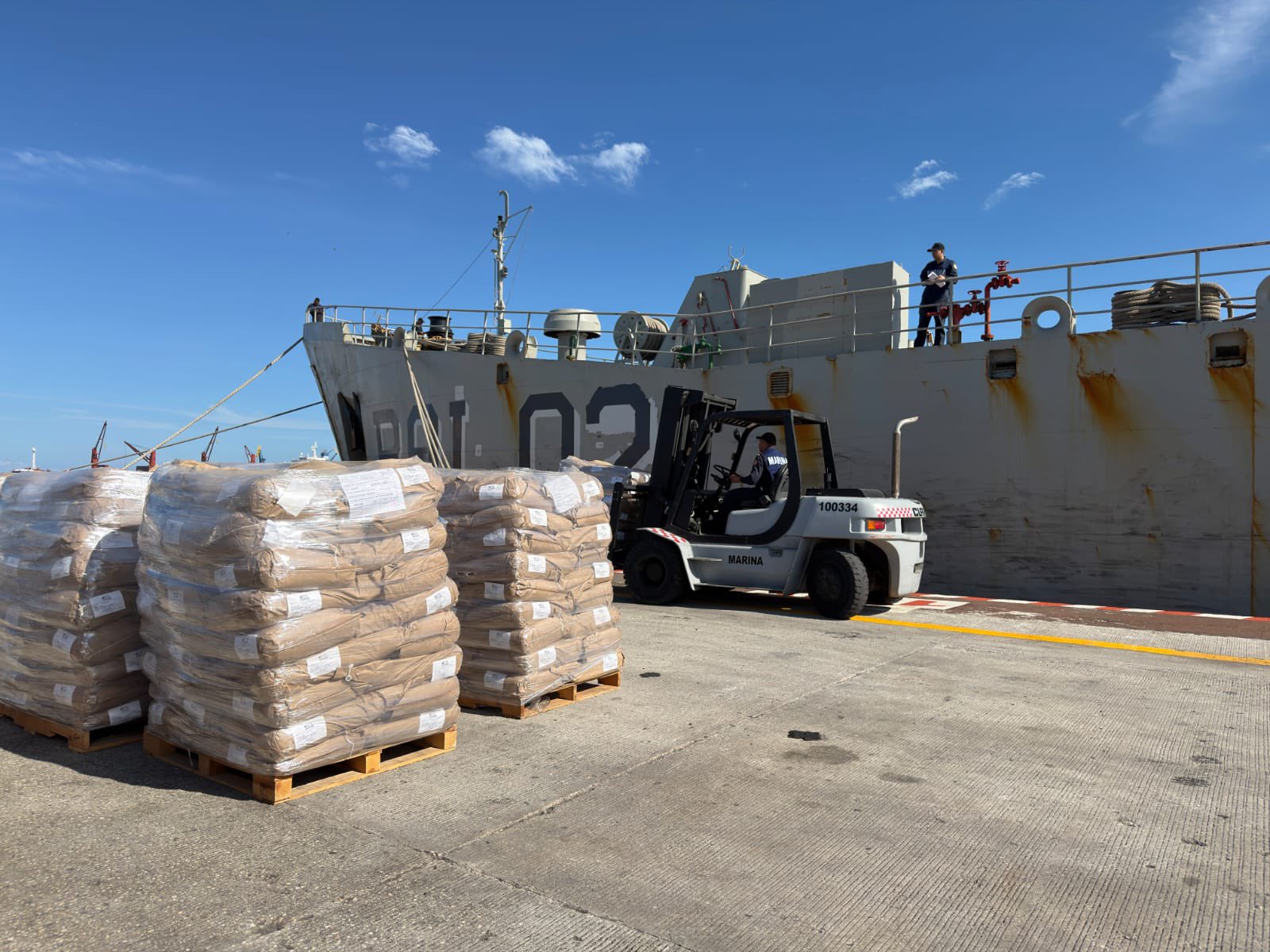 México envía ayuda humanitaria a Cuba.