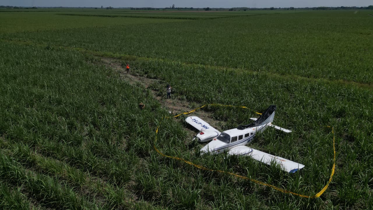 Accidente de avióneta en el Valle. Los cuatro ocupantes salieron ilesos.