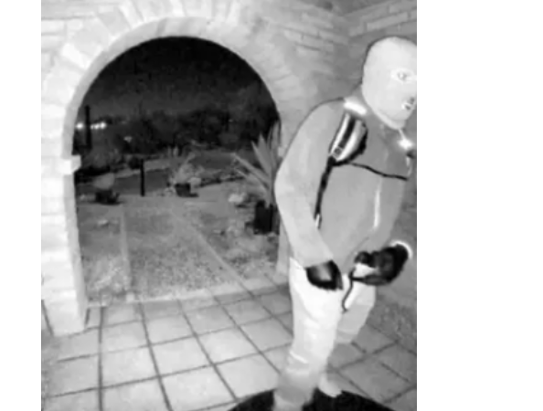 El hombre fue captado la misma noche en que Nancy Guthrie desapareció.