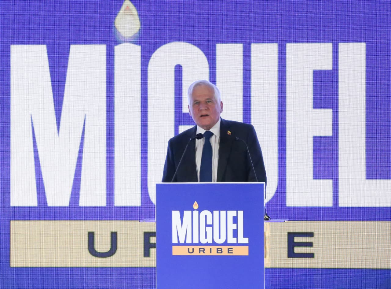 Miguel Uribe Londoño lanza su candidatura presidencial por el Partido Demócrata.