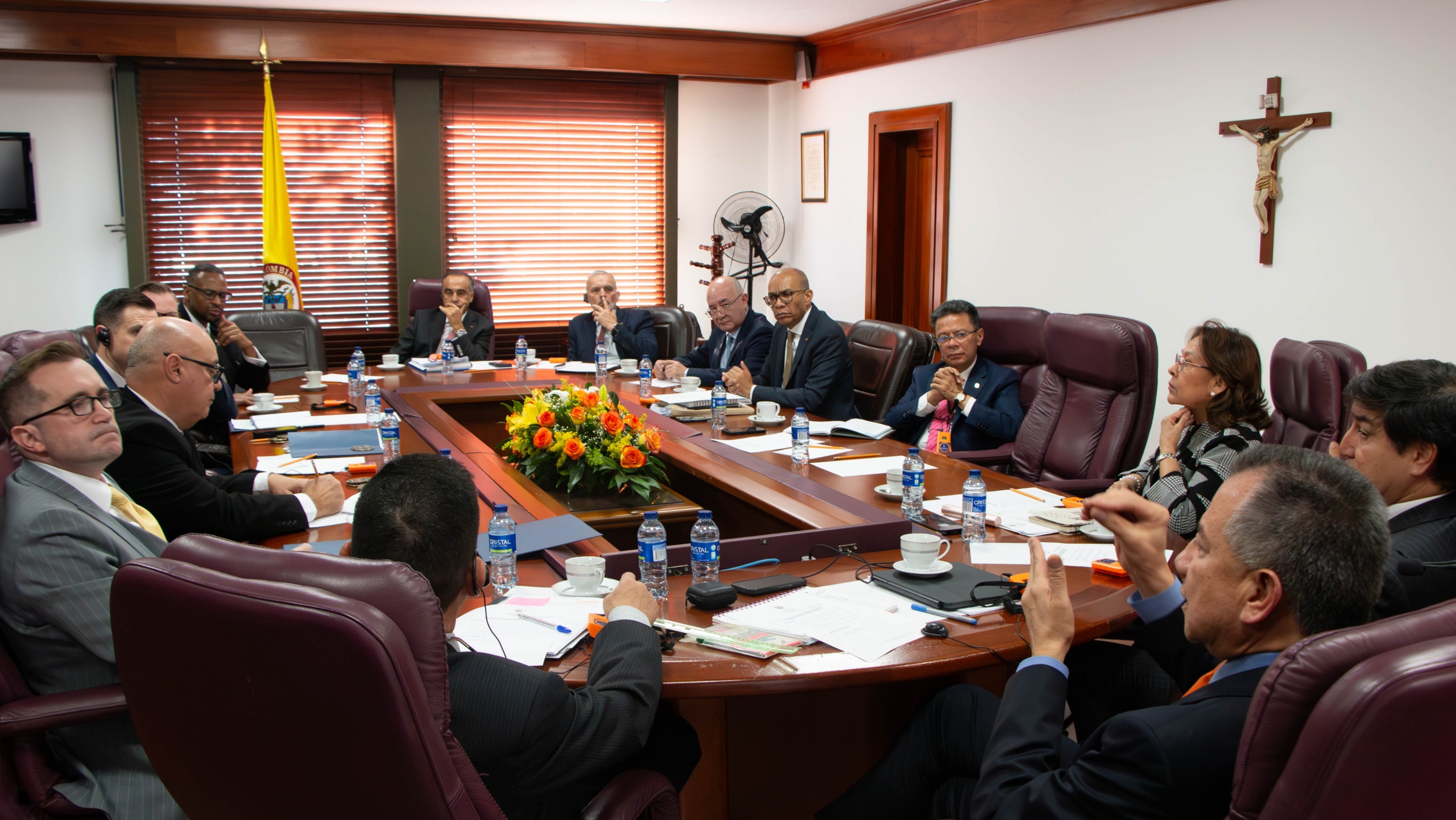 Reunión entre la Corte Suprema y delegados de EE. UU.
