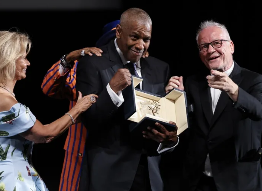 Denzel Washington, actor, productor, director y ministro pentecostal estadounidense