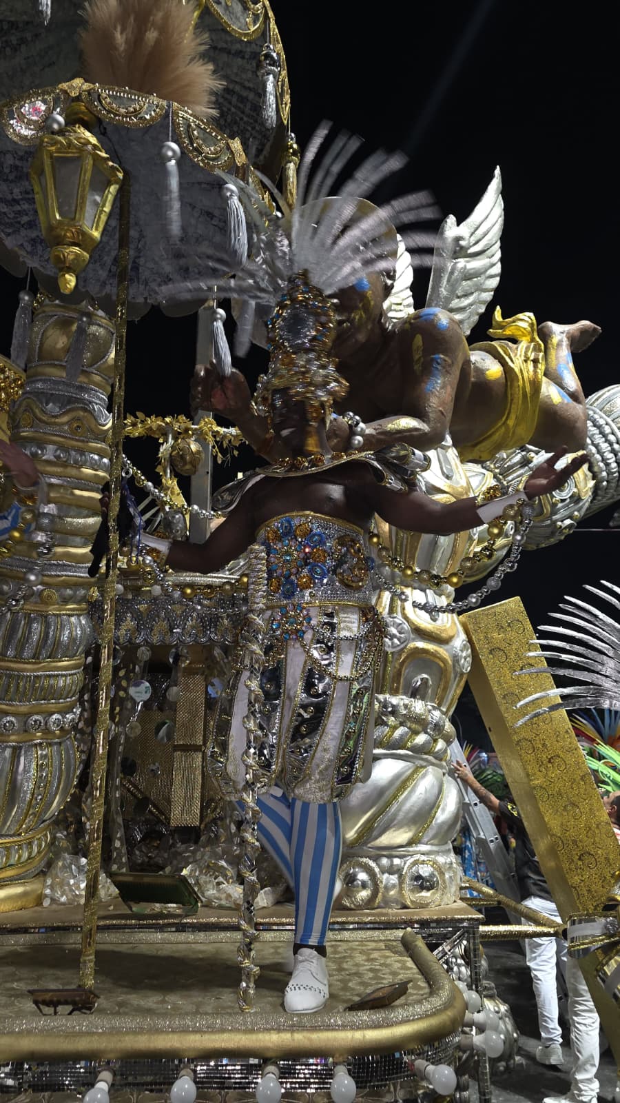 El vallecaucano Camilo Zamora, talento de la región para el mundo y el Carnaval de Brasil.