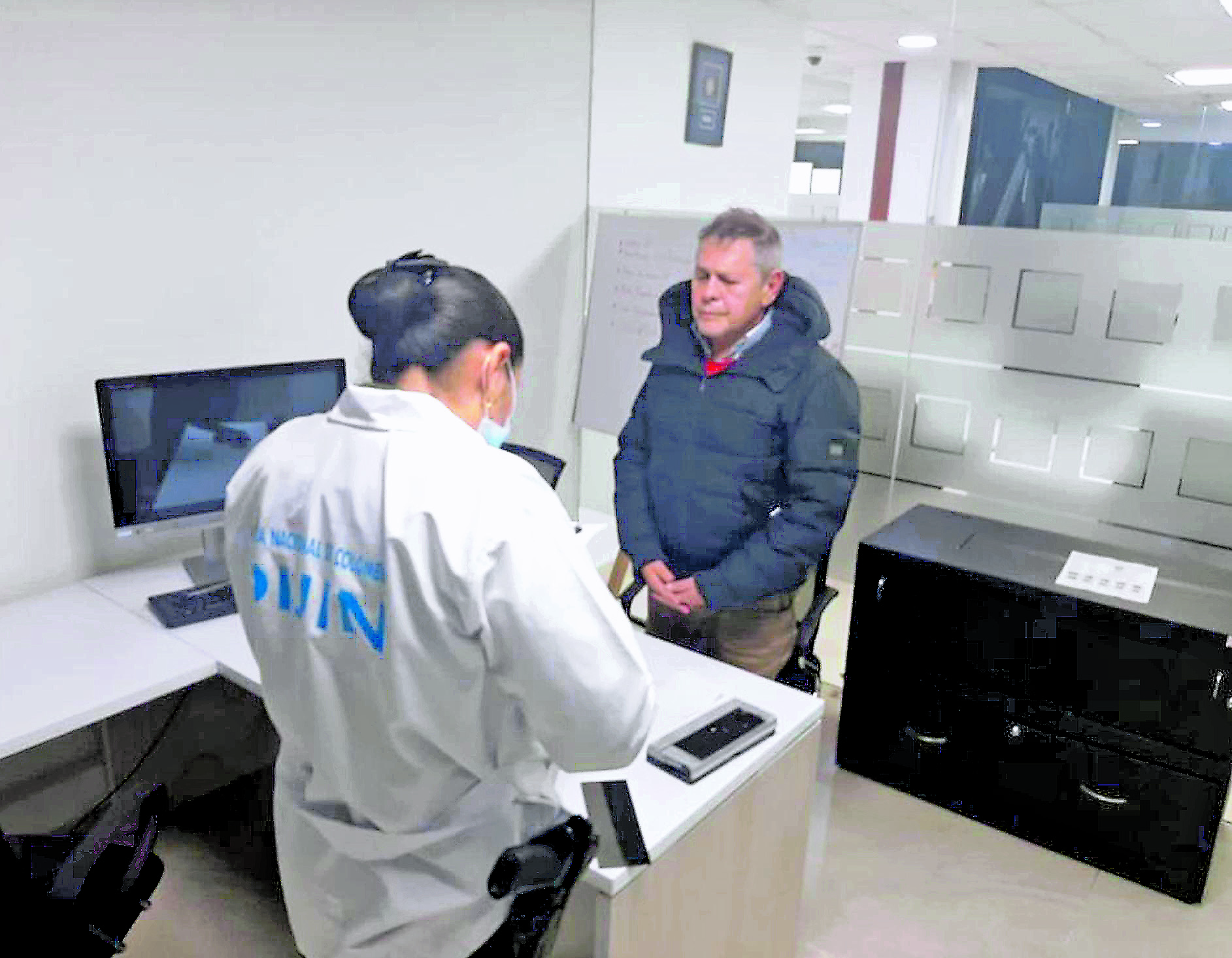 Jueza negó polémico principio de oportunidad para Carlos Mattos por salidas desde La Picota a su oficina