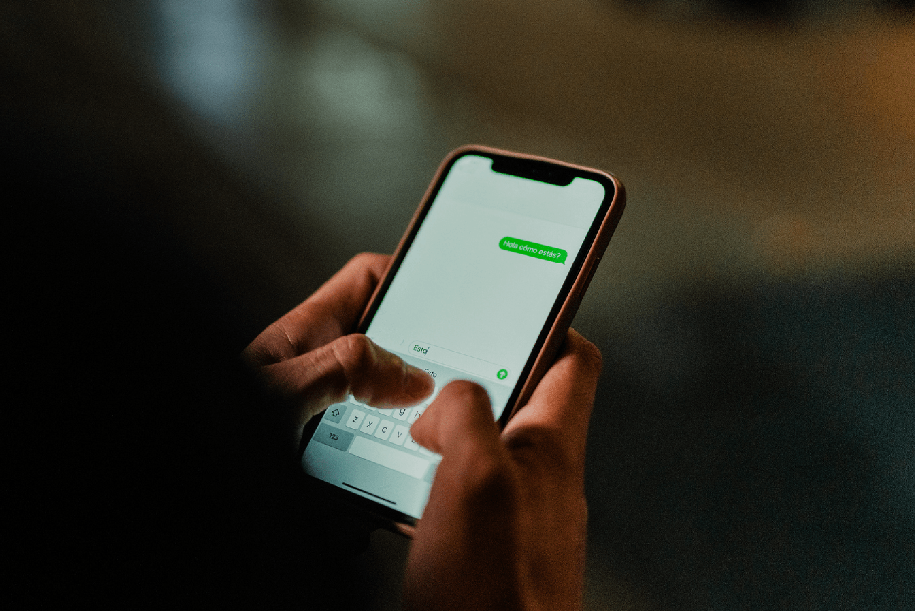 Trucul de a citi mesajele vechi în grupurile WhatsApp