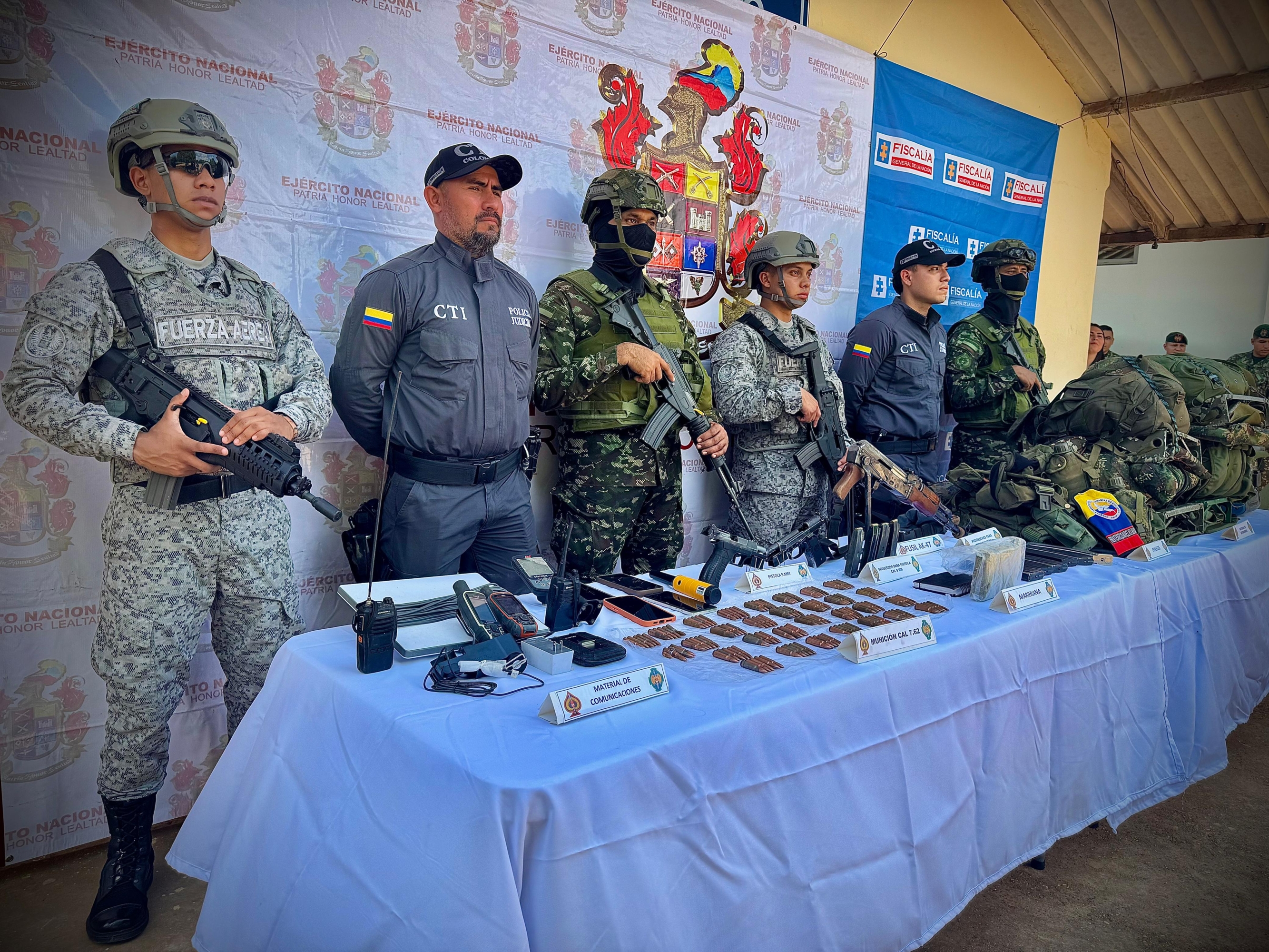 Se incautaron varios elementos.