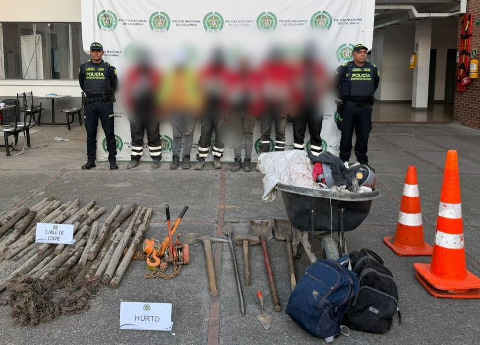 Seis falsos funcionarios del IDU fueron capturados por robo de cable