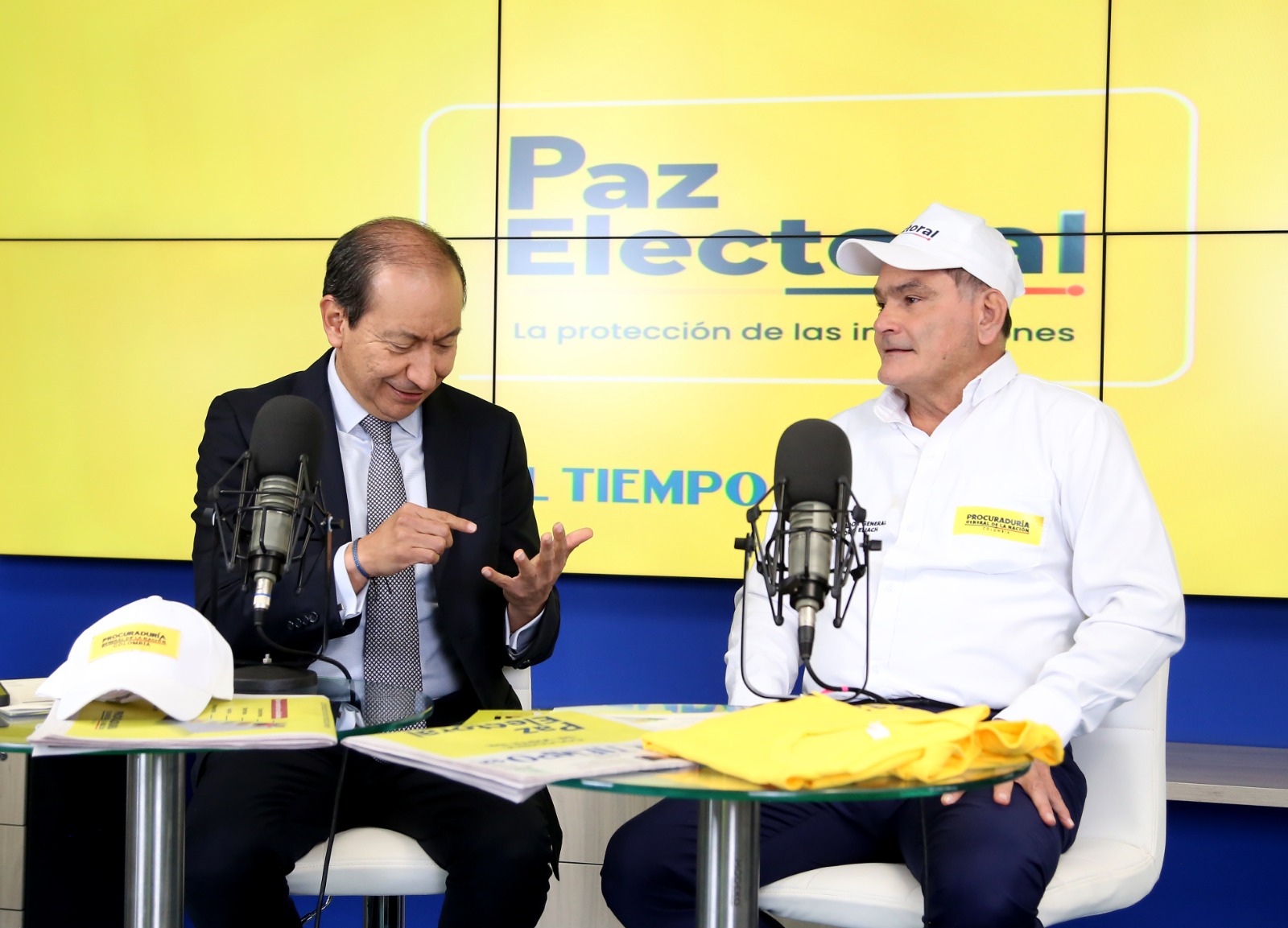 El director de EL TIEMPO, Andrés Mompotes, y el procurador general de la Nación, Gregorio Eljach, conversan en la maratón digital de Paz Electoral.