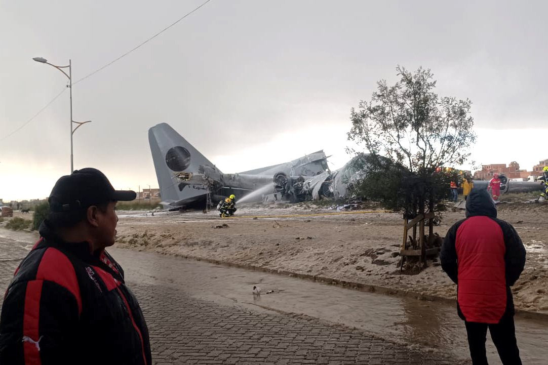 Emergencia por accidente aéreo en Bolivia.