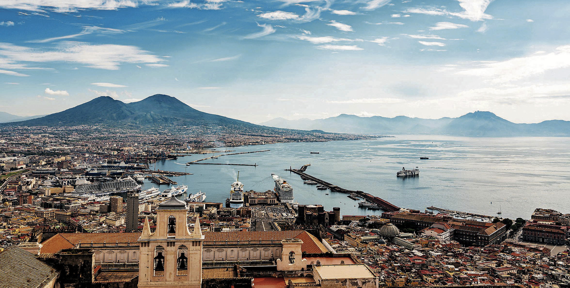 El hecho de haber sido el punto de encuentro de diferentes pueblos y tradiciones desde la Antigüedad convirtió las calles de esta ciudad italiana en una fuente de cultura.