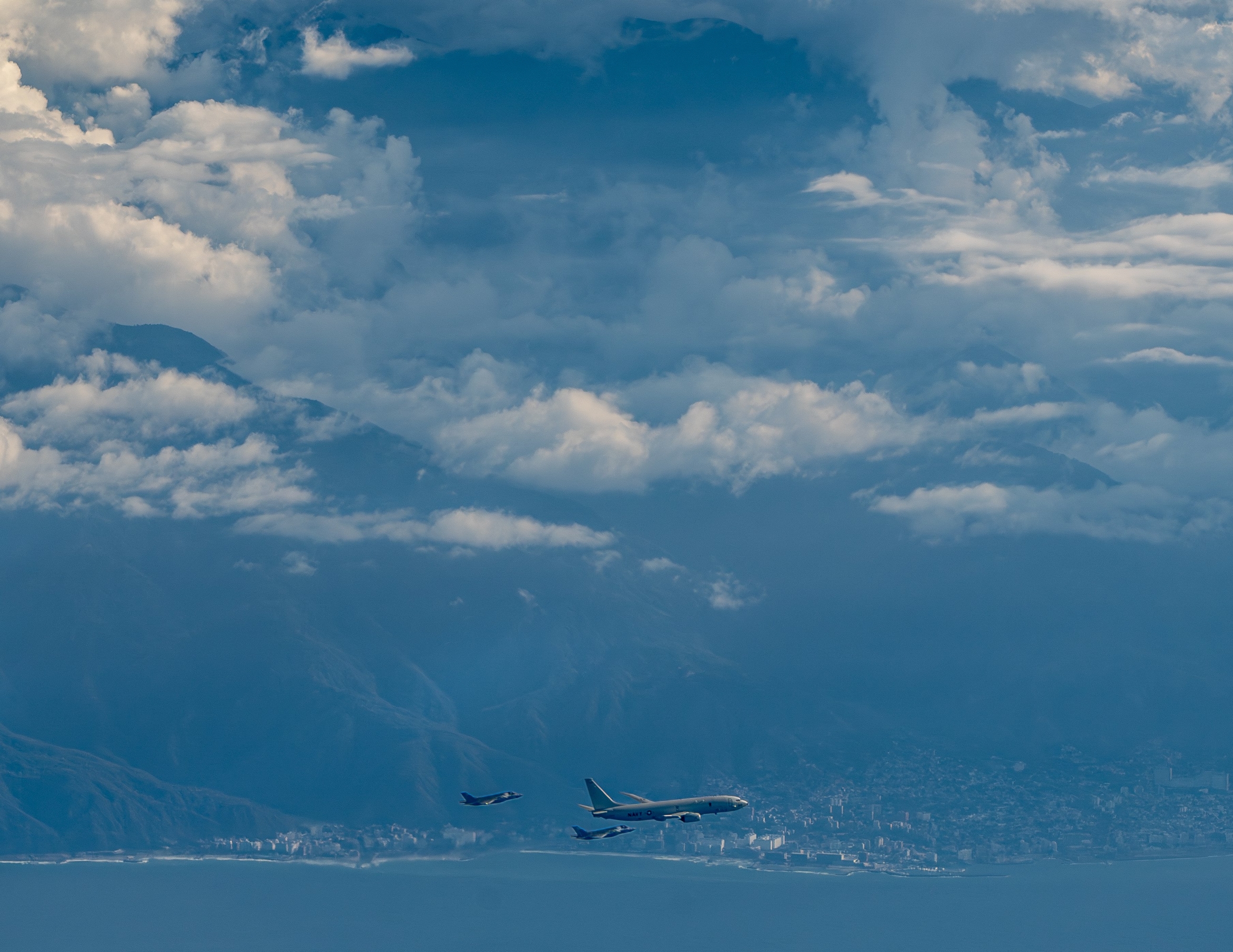 Patrullaje aéreo de EE. UU. en las costas de Venezuela