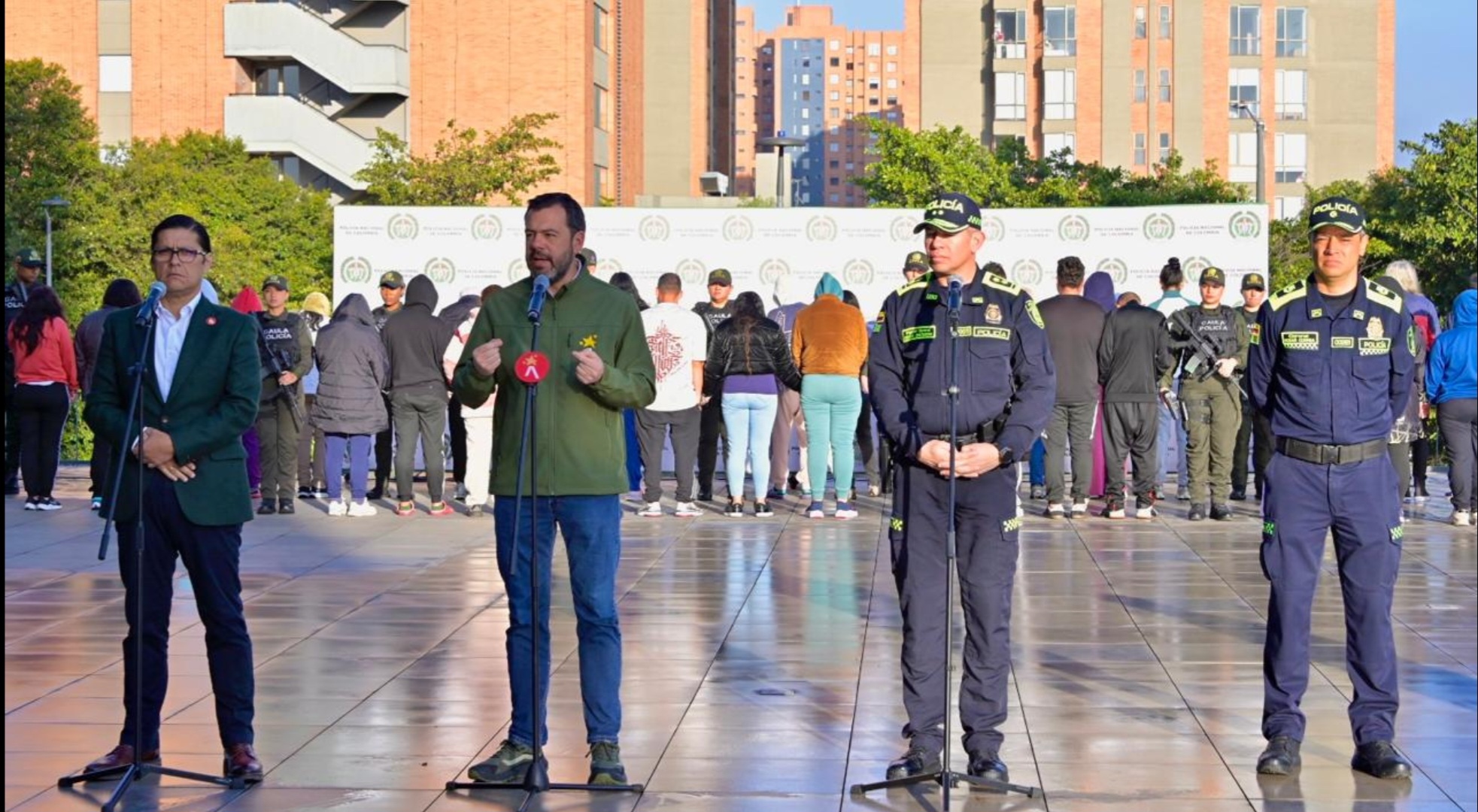 Yüksek Mahkeme, eski senatör Iván Moreno'yu Bogotá'daki işe alım atlıkarıncasından dolayı dört yıldan fazla hapis cezasına çarptırdı