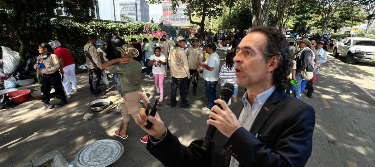 Alcalde Federico Gutiérrez acusa a minga indígena que protesta en la Alpujarra, en Medellín, de seguir órdenes.