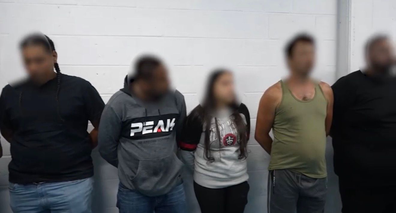 En el lugar fueron hallados perros muertos y otros con graves lesiones producto de peleas.