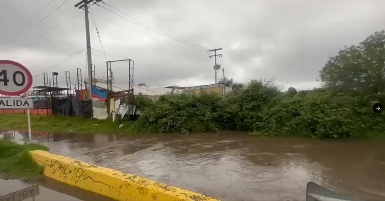 Emergencia por desbordamiento en Facatativá.