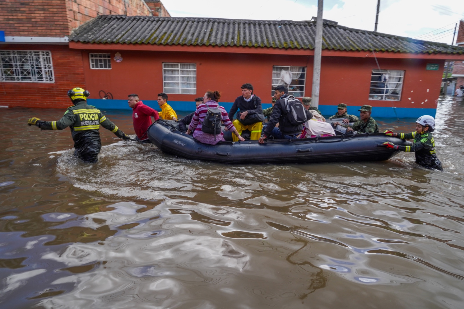Más de 2.500 familias resultaron afectadas por inundaciones en Facatativá.