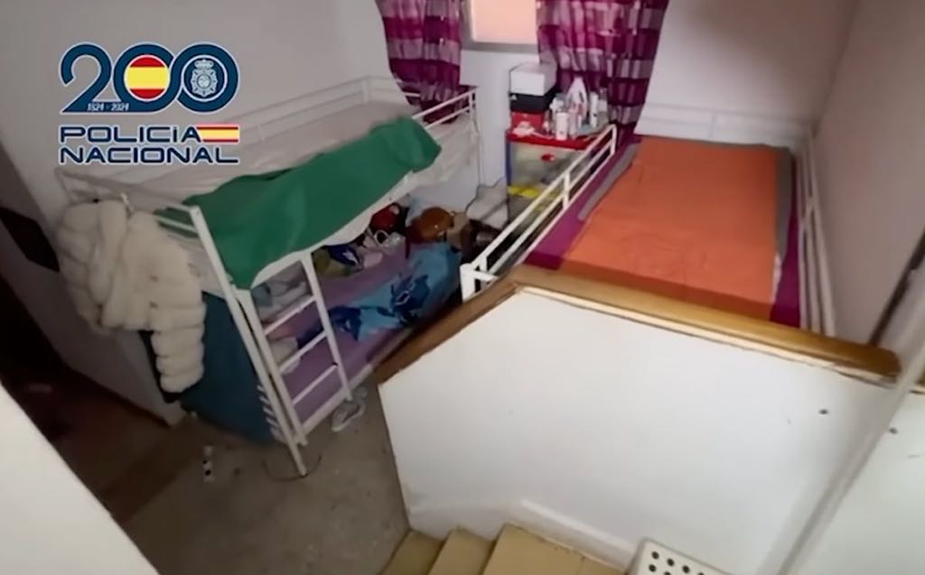 Este era el sótano donde las mujeres eran mantenidas cautivas para someterlas a explotación sexual.