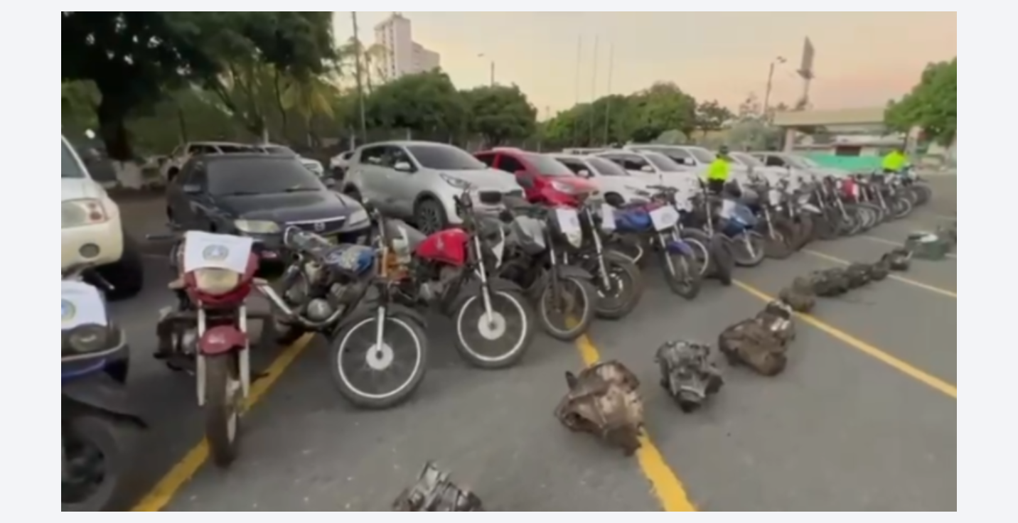Motos que habían sido robadas y fueron recuperadas por la Policía en Cali.