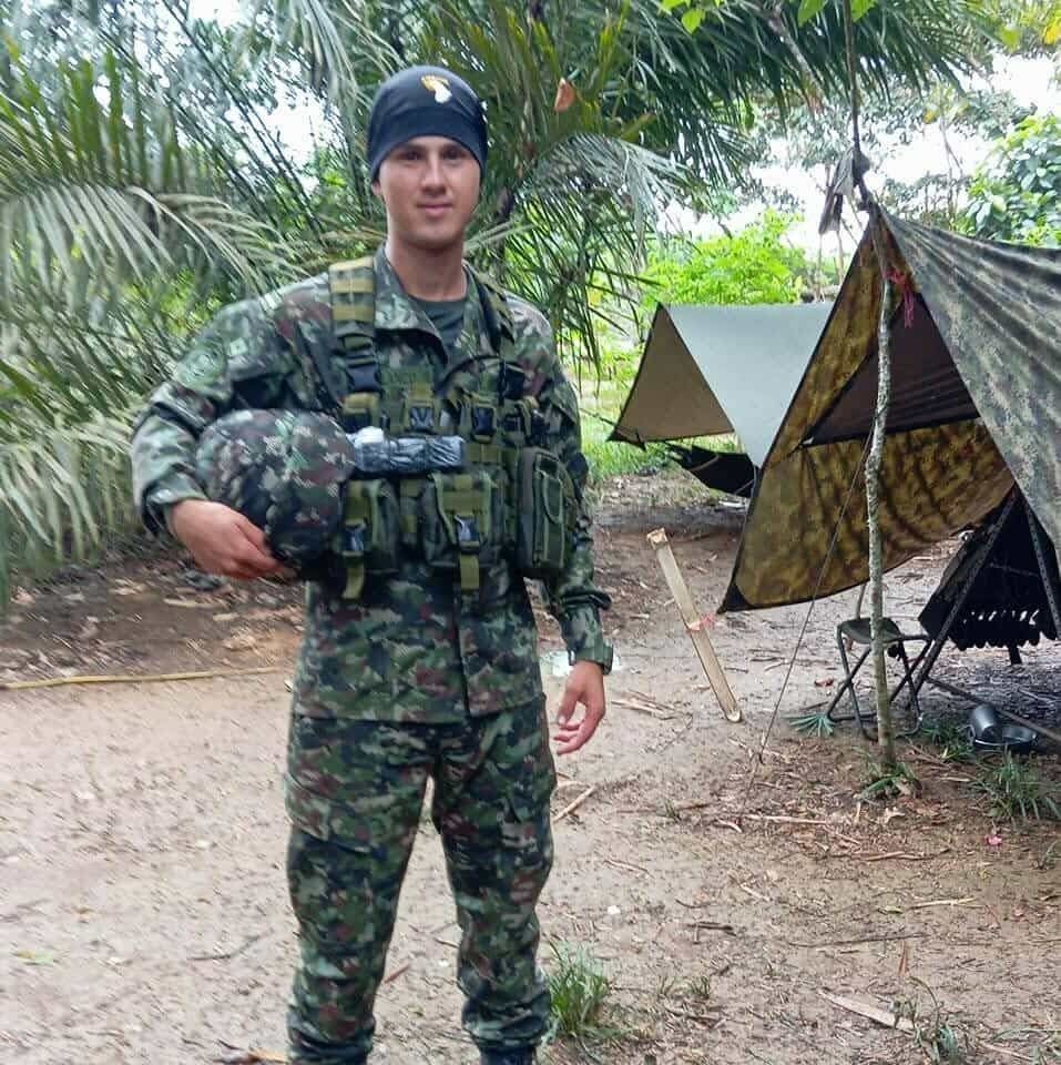 soldado, Luís Eduardo Blanco