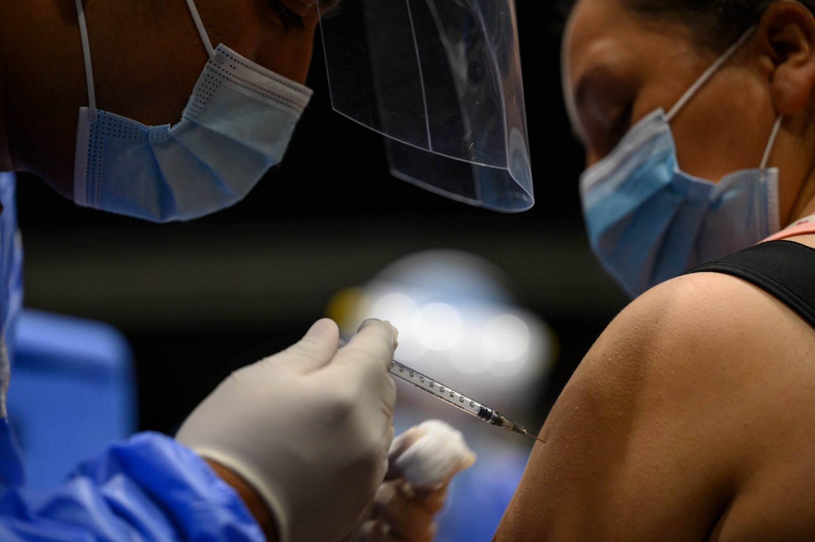 La vacunación contra sarampión para viajeros se mantiene en el aeropuerto El Dorado.
