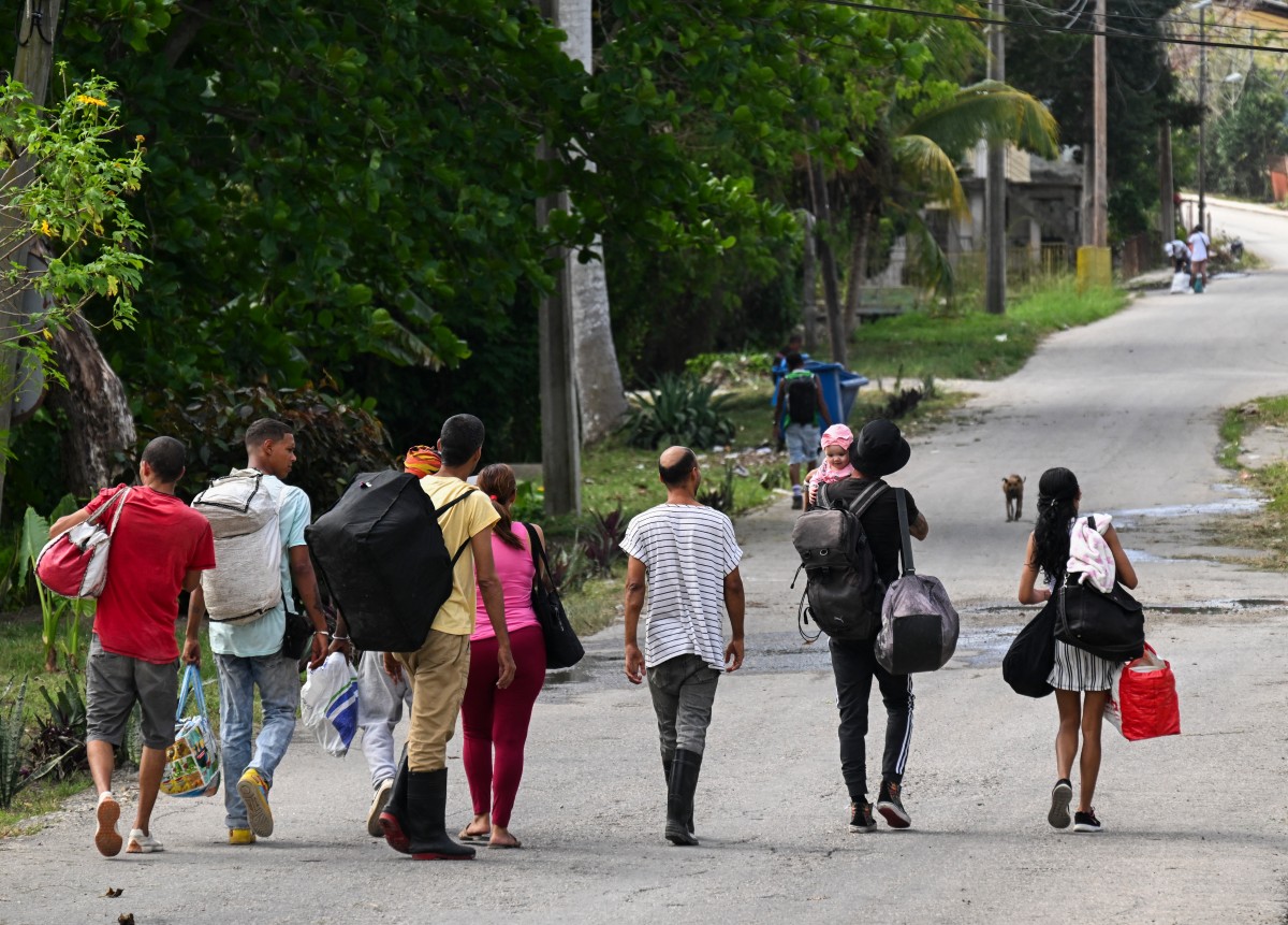 Presos salen en libertad de la prisión de La Lima en La Habana el 3 de abril de 2026.