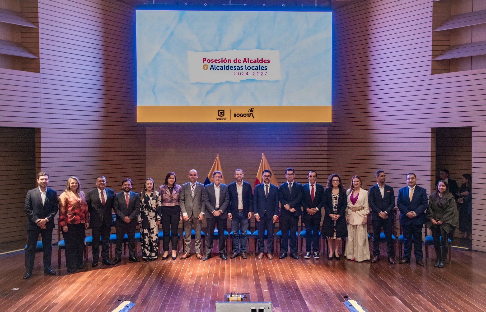 Posesión de los primeros alcaldes locales de la administración Galán